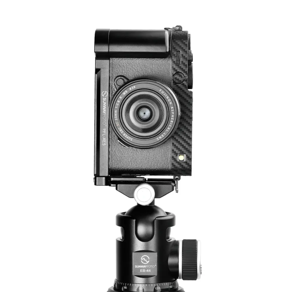 Sunwayfoto L-bracket med handgrepp för Fujifilm X-E5 (PFL-XE5) från Kamda – snabb leverans och trygg e-handel