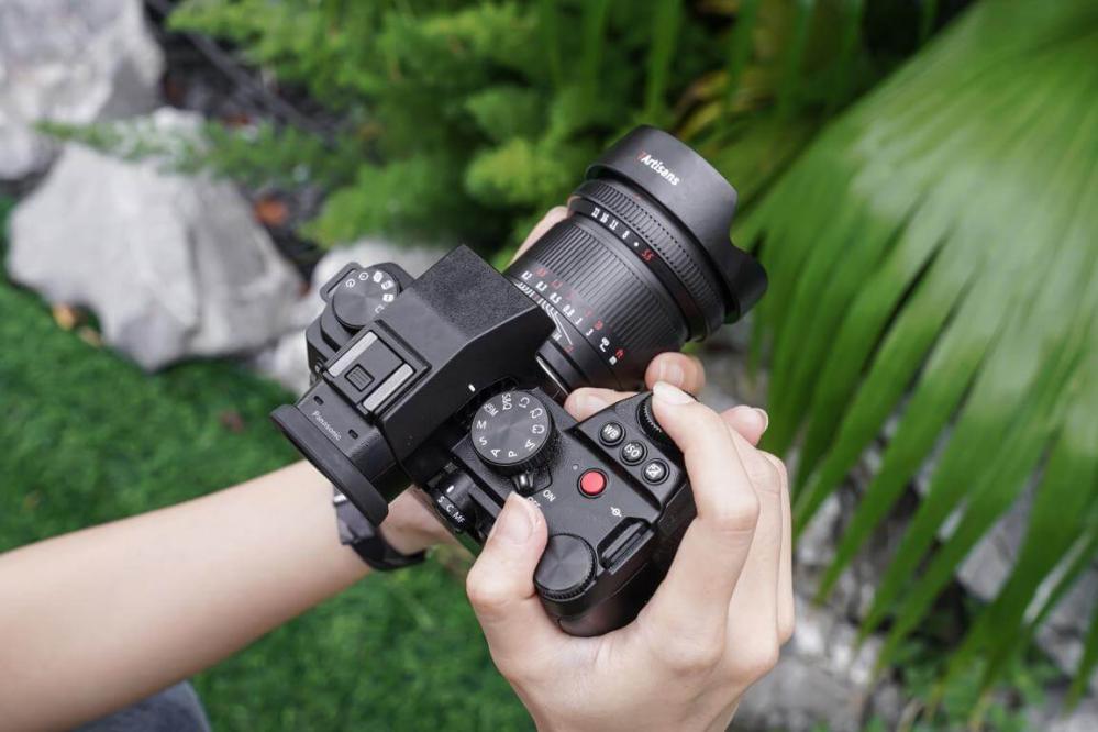  7Artisans 9mm f/5.6 objektiv för Leica L Fullformat