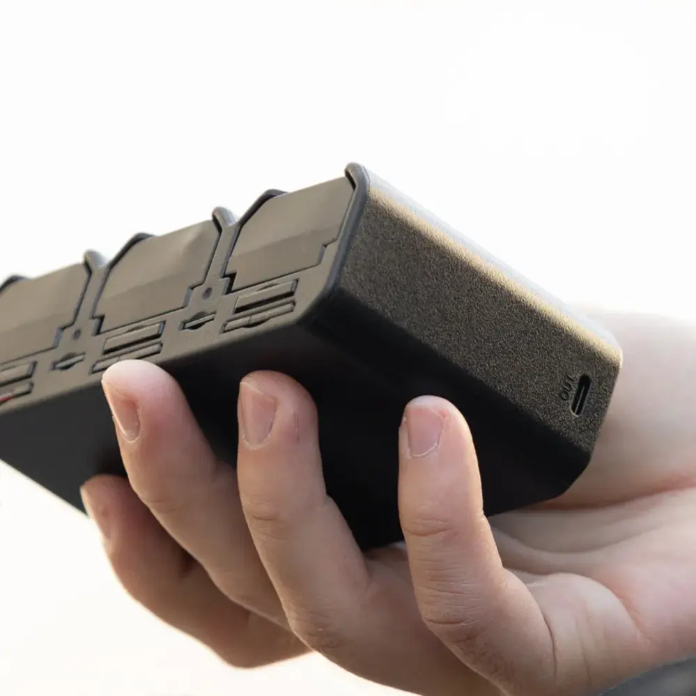  Jupio Pr1me Gear Tri-Charge V2 för Canon LP-E6 – laddare & powerbank från Kamda – snabb leverans och trygg e-handel
