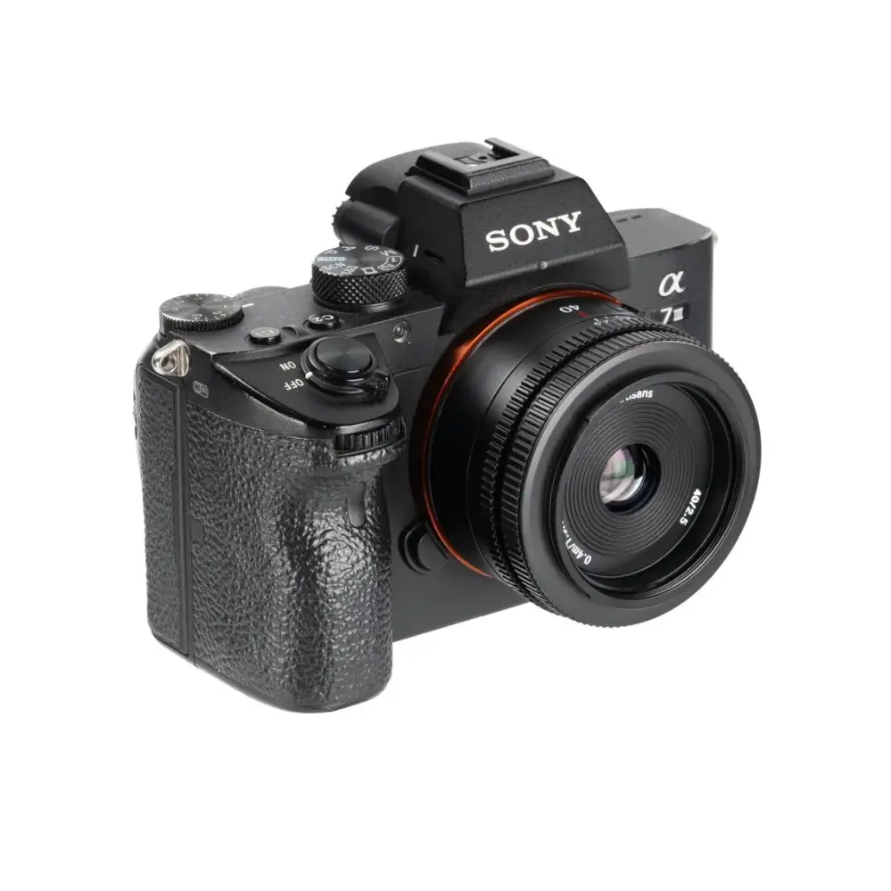  7Artisans AF 40mm f/2,5 för Sony E – Fullformat från Kamda – snabb leverans och trygg e-handel