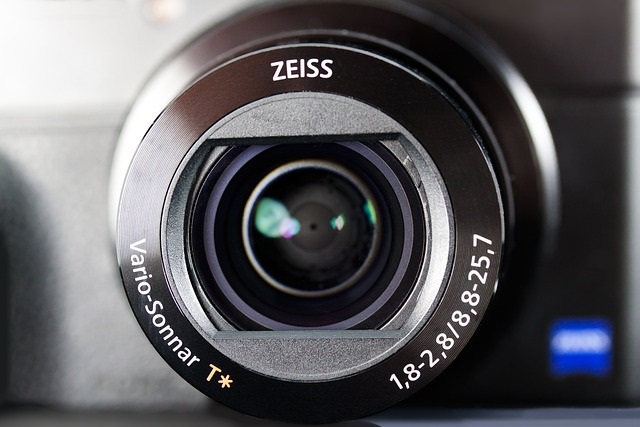 Zeiss lens