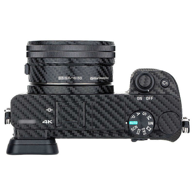  JJC Skin fr Sony A6400/A6300 +18-50mm objektiv - Svart kolfiber