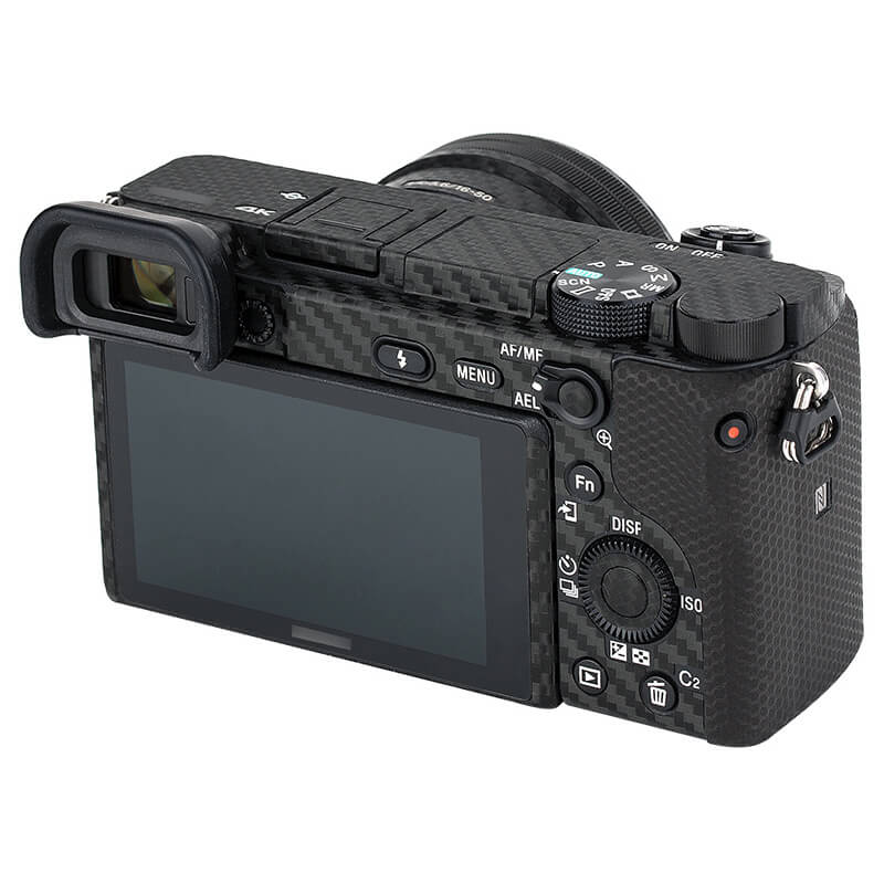  JJC Skin fr Sony A6400/A6300 +18-50mm objektiv - Svart kolfiber