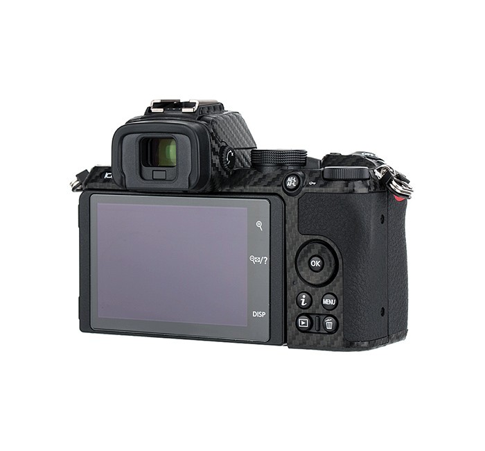  Kiwifotos Skin fr Nikon Z50 + 16-50mm objektiv - Svart kolfiberfilm