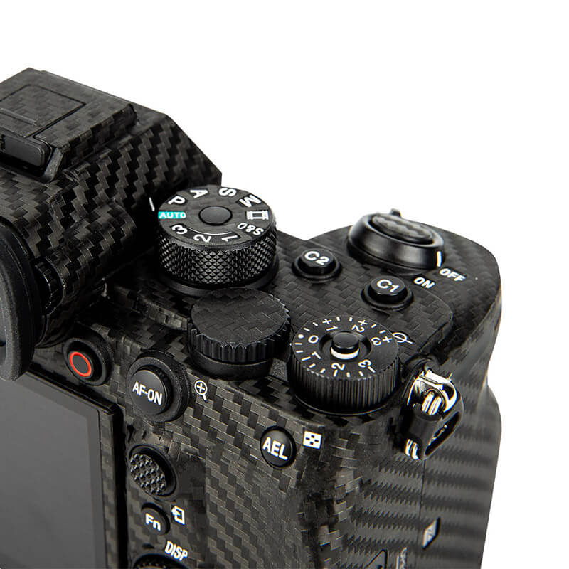  Kiwifotos Skin fr Sony A1 - Svart kolfiber