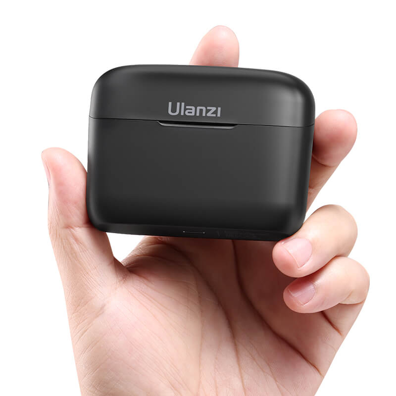 Ulanzi J12 Trådlöst mikrofonsystem för iPhone/iPad enheter med laddbox