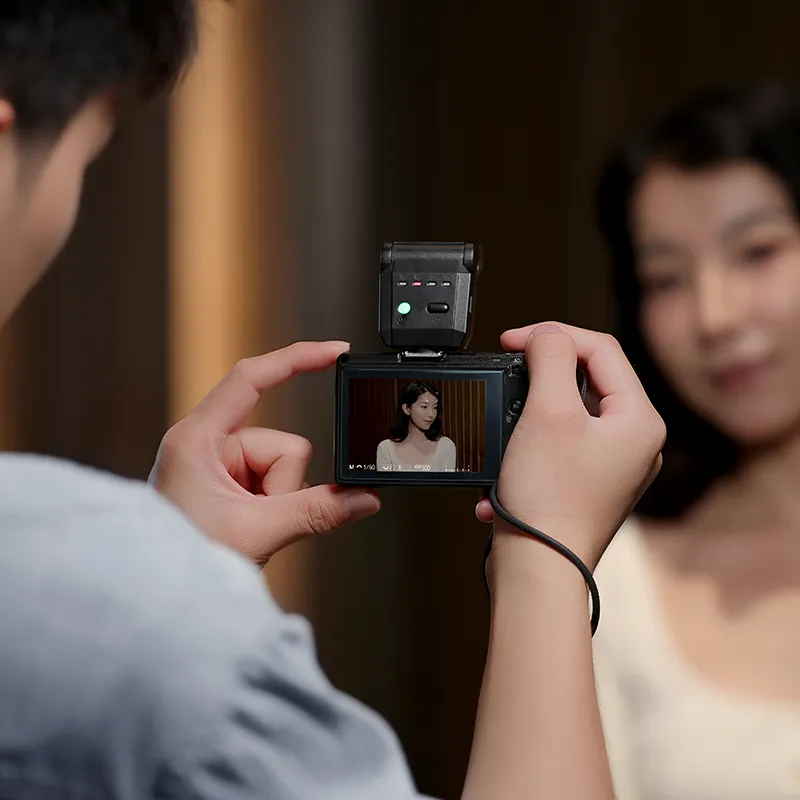 Ulanzi SL03 Spark Lite - Kompakt blixt med LED-lampa från Kamda – snabb leverans och trygg e-handel